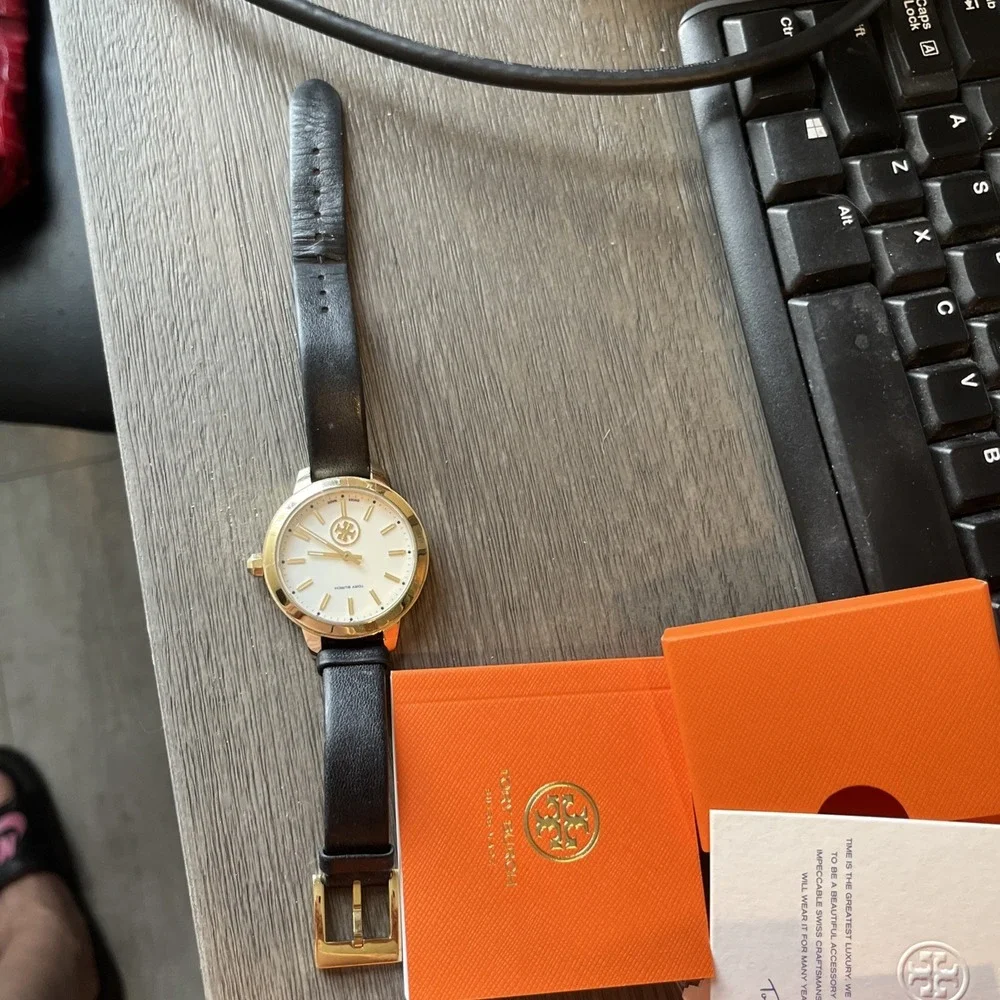 Tory Burch Women's Swiss Collins Watch With Box